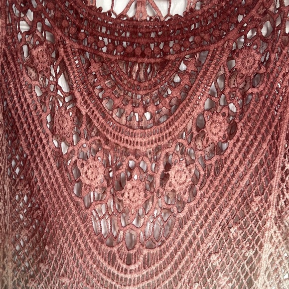 Multi colored lace tunic - Picture 3 of 5